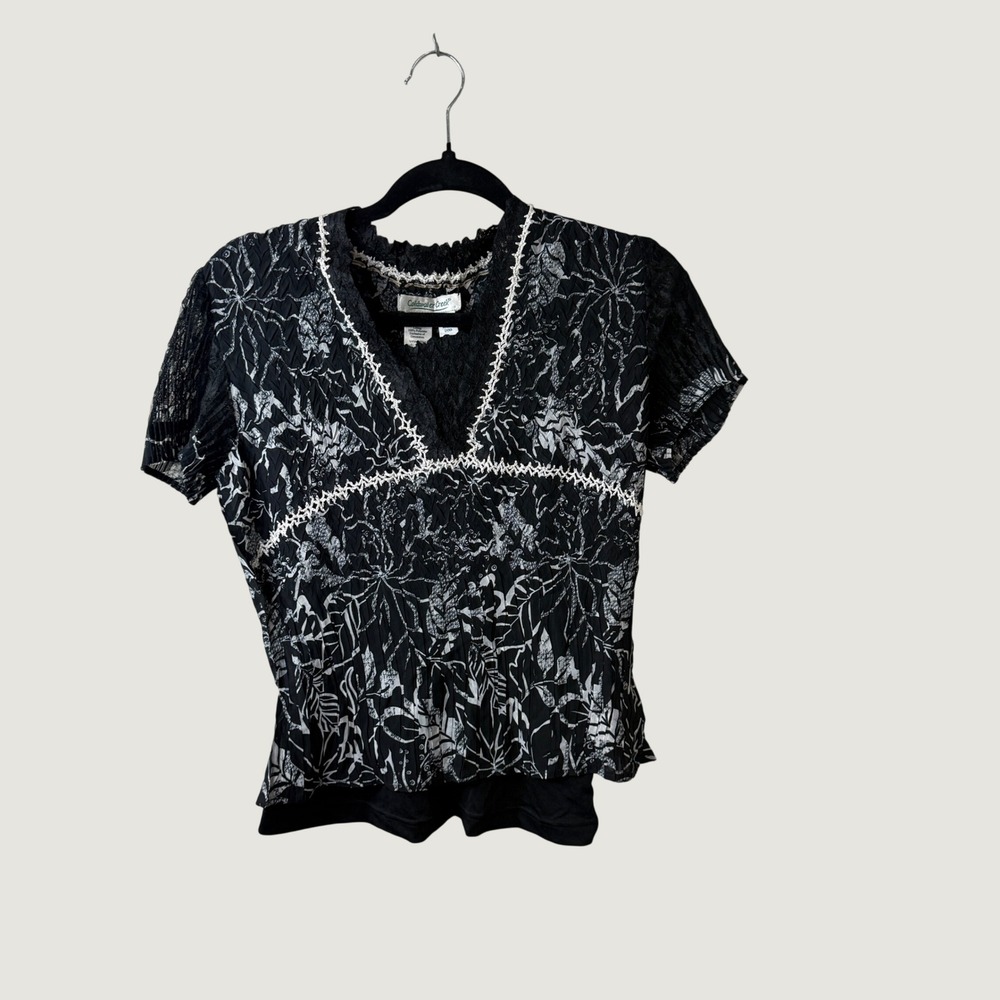 Coldwater Creek Top PS Black White Floral Crinkle Lace V-Neck Boho Cottagecore